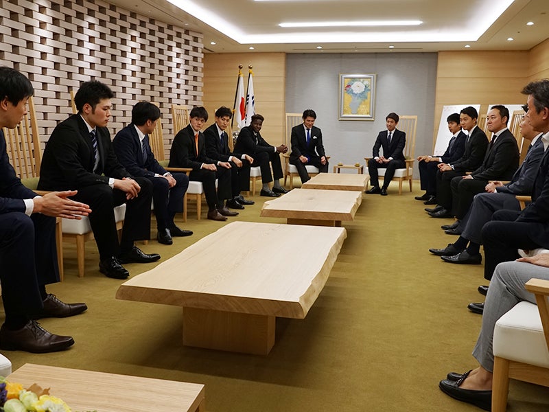 福田川崎市長を表敬訪問しました 川崎ブレイブサンダース 福田川崎市長を表敬訪問しました 川崎ブレイブサンダース