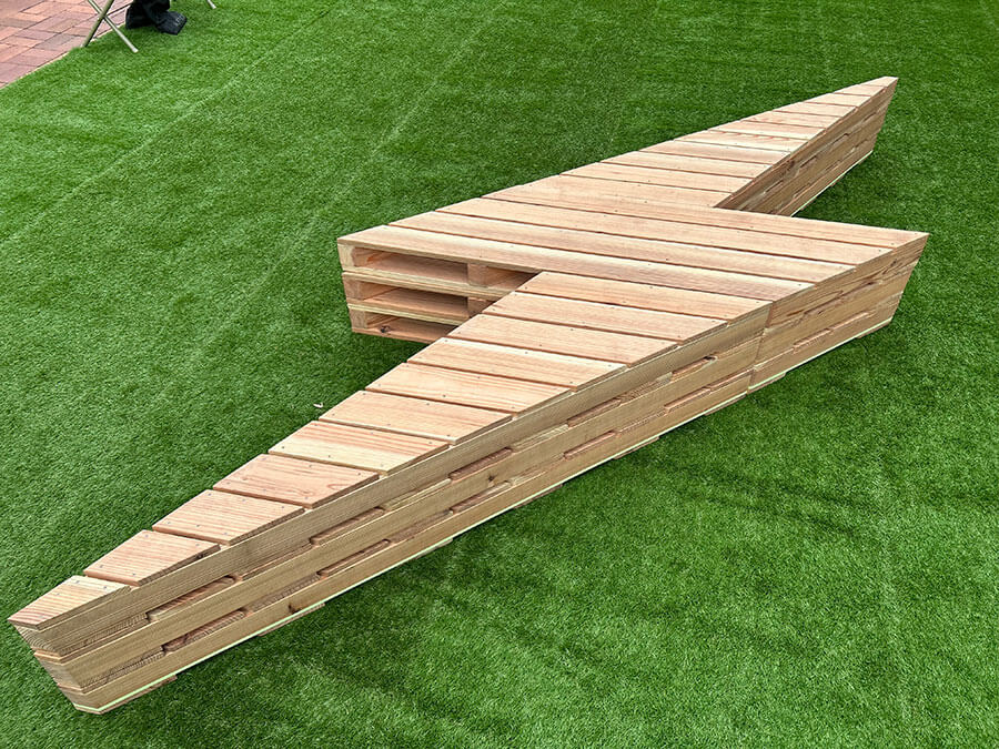 イナヅマベンチのイメージ